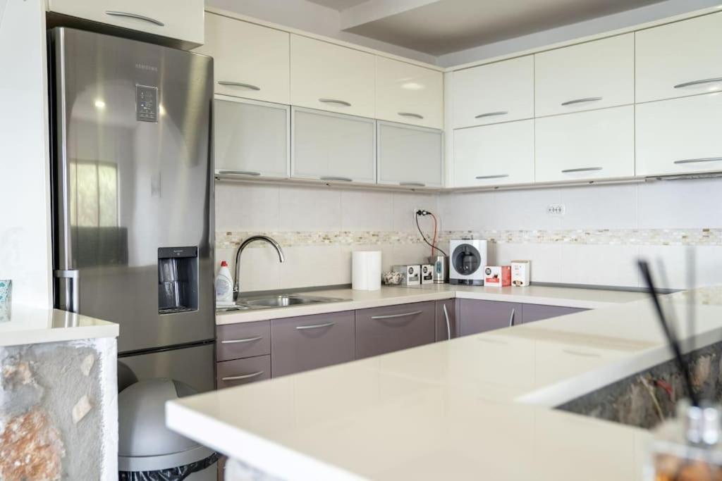 Апартамент Casa Farmak - 4 Bedroom Lux With Infinity Pool & View Охрид