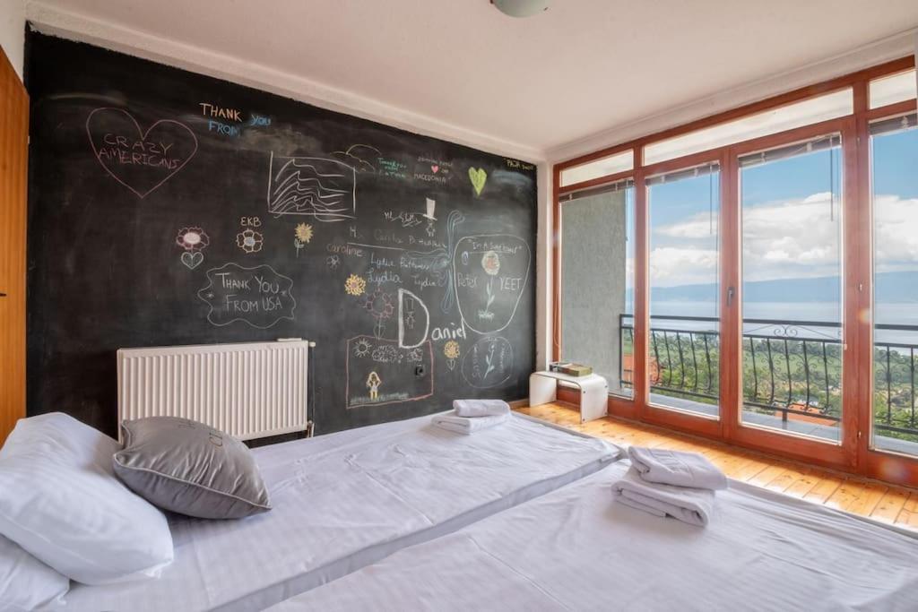 Casa Farmak - 4 Bedroom Lux With Infinity Pool & View Апартамент