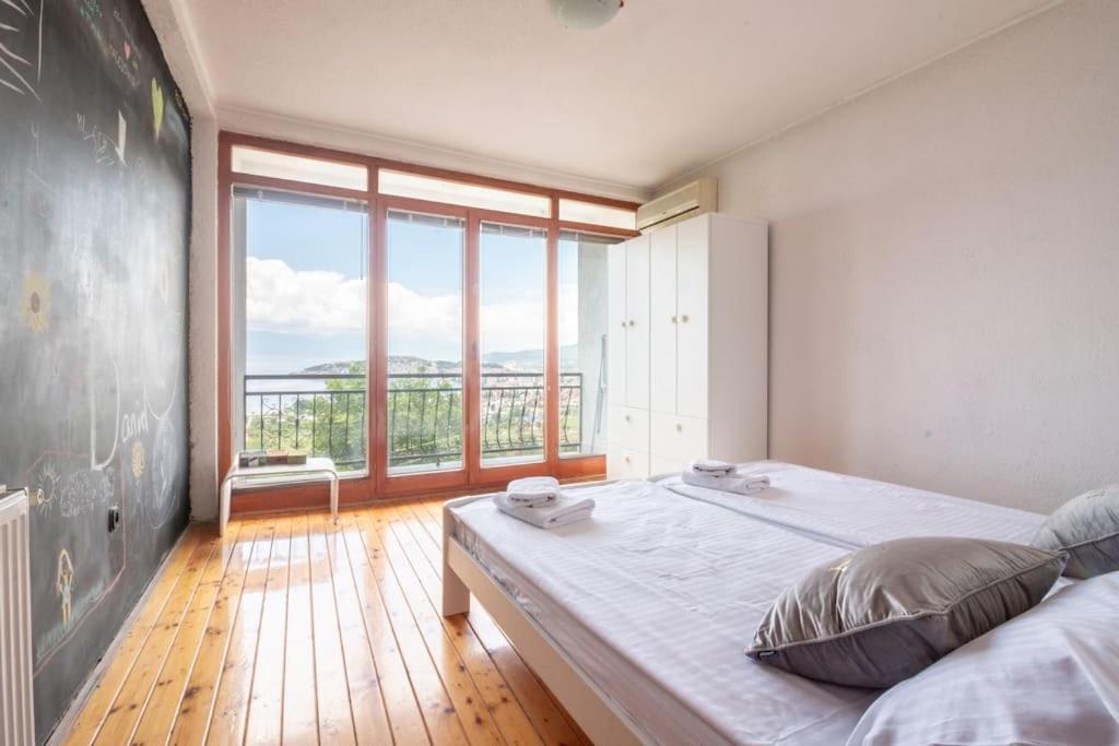 Casa Farmak - 4 Bedroom Lux With Infinity Pool & View