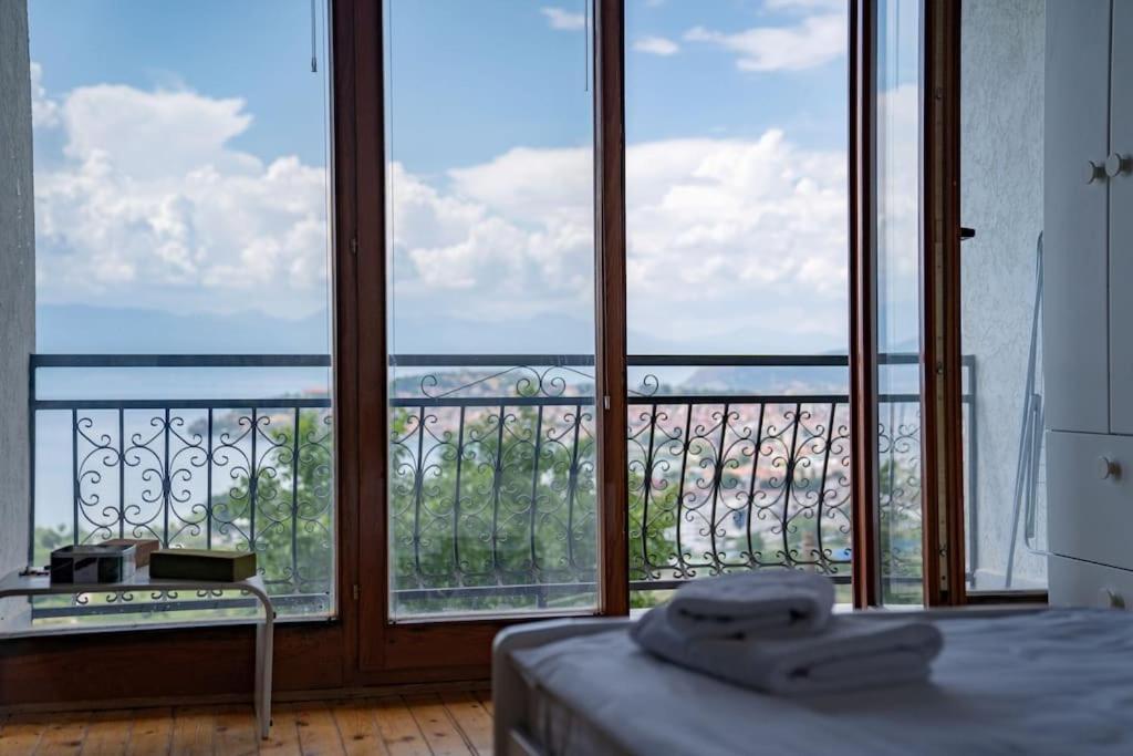 Апартамент Casa Farmak - 4 Bedroom Lux With Infinity Pool & View