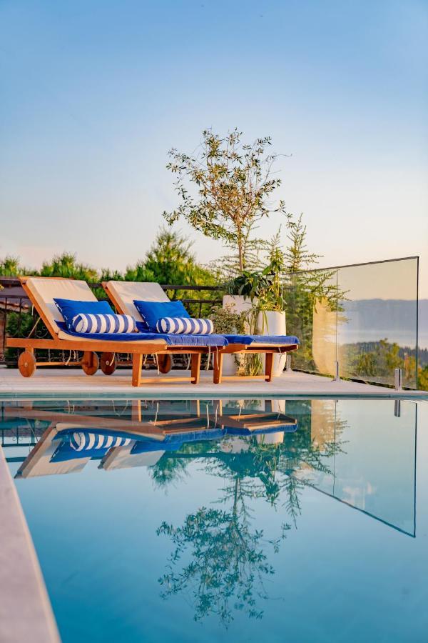 Casa Farmak - 4 Bedroom Lux With Infinity Pool & View