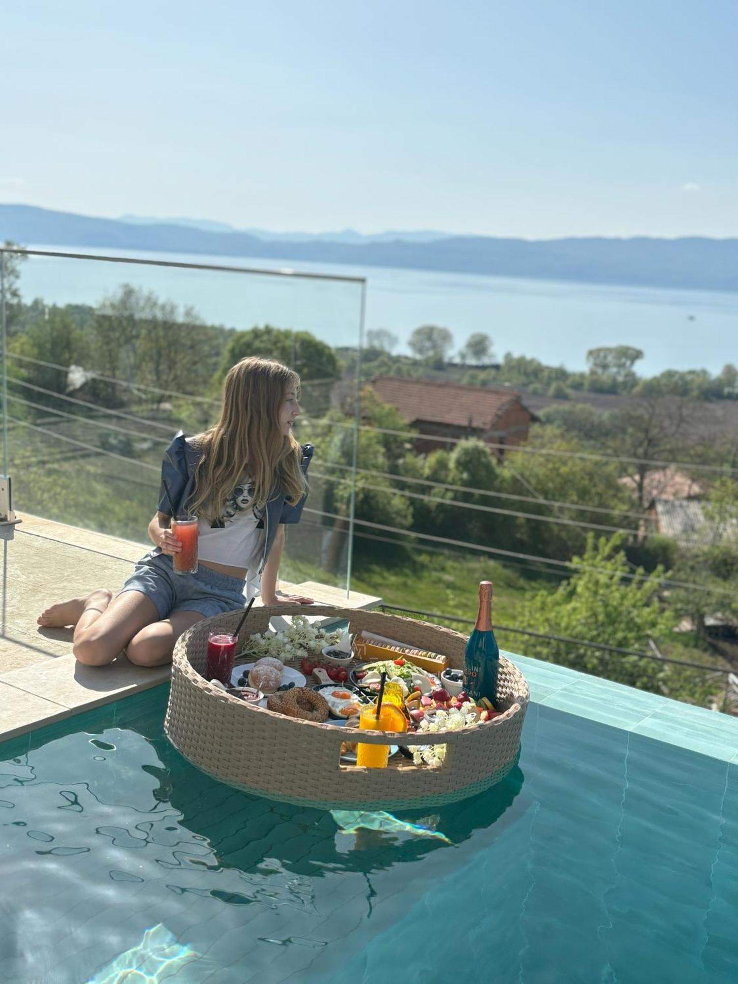 Апартамент Casa Farmak - 4 Bedroom Lux With Infinity Pool & View